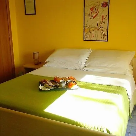Nido Colorato Bed & Breakfast Fontane Bianche